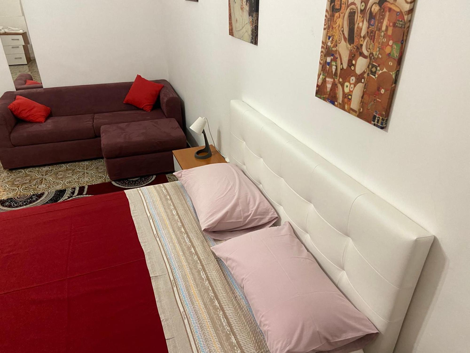 Casa Vacanza La Collegiata คาตาเนีย ภายนอก รูปภาพ